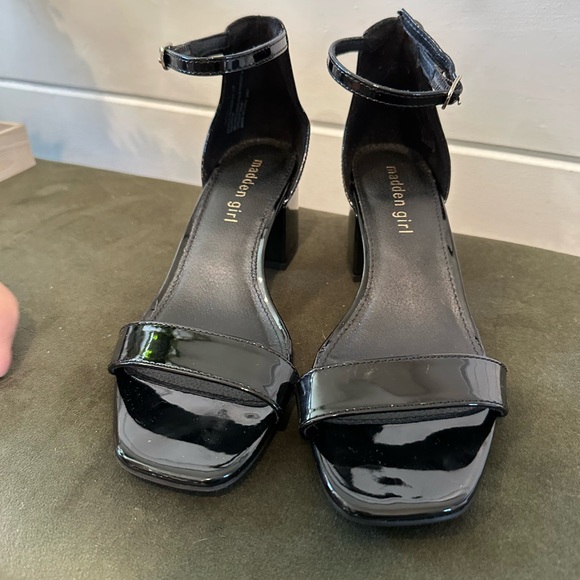 Madden Girl Sydneyy Heeled Sandals - Picture 2 of 5